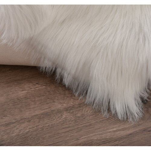 Everly Quinn Mamduh Handmade Shag Faux Sheepskin White Rug Reviews